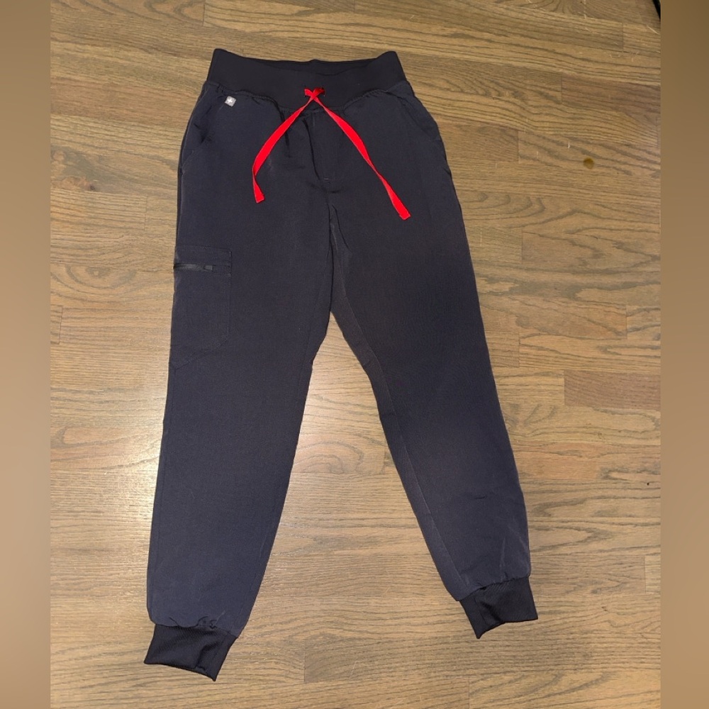 Women Figs Zamora high waisted jogger scrubs